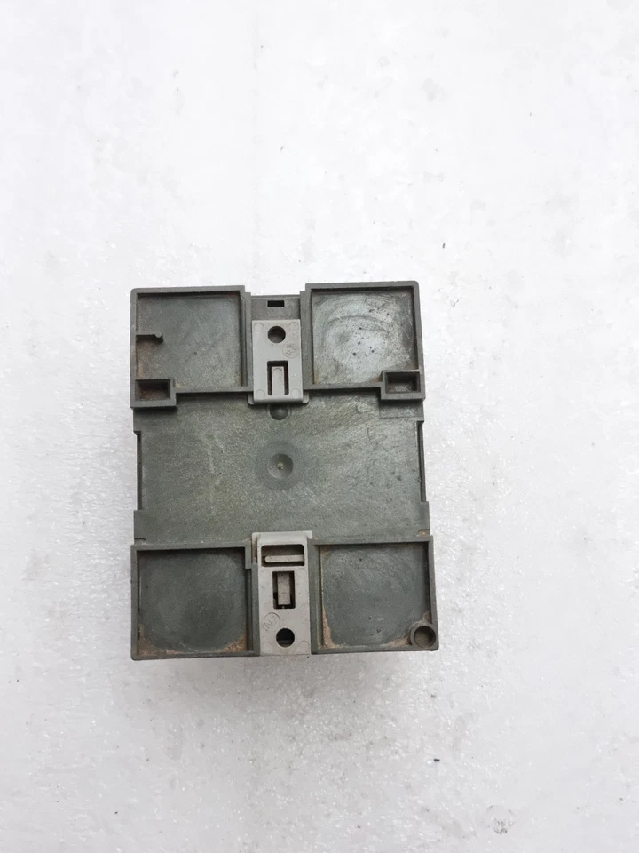 6ED1052-1MD00-0BA5 SIEMENS LOGO 12/24RC PLC PROCESSOR MODULE 12/24VDC USED WORK